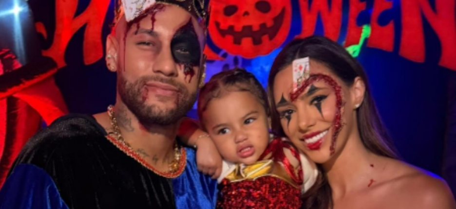 Doces ou travessuras? Neymar Jr. e famlia promovem festa de Halloween